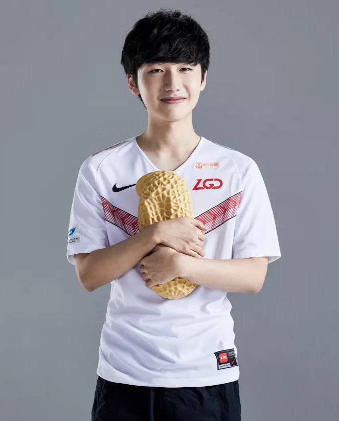 更是对球员 更是对球员