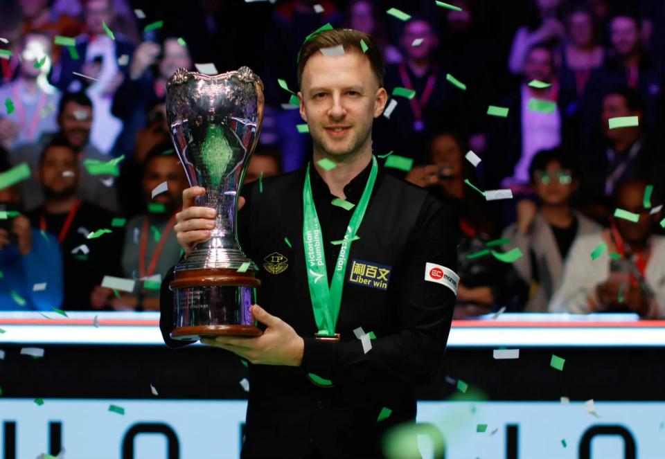 他攻击球员 他攻击球员