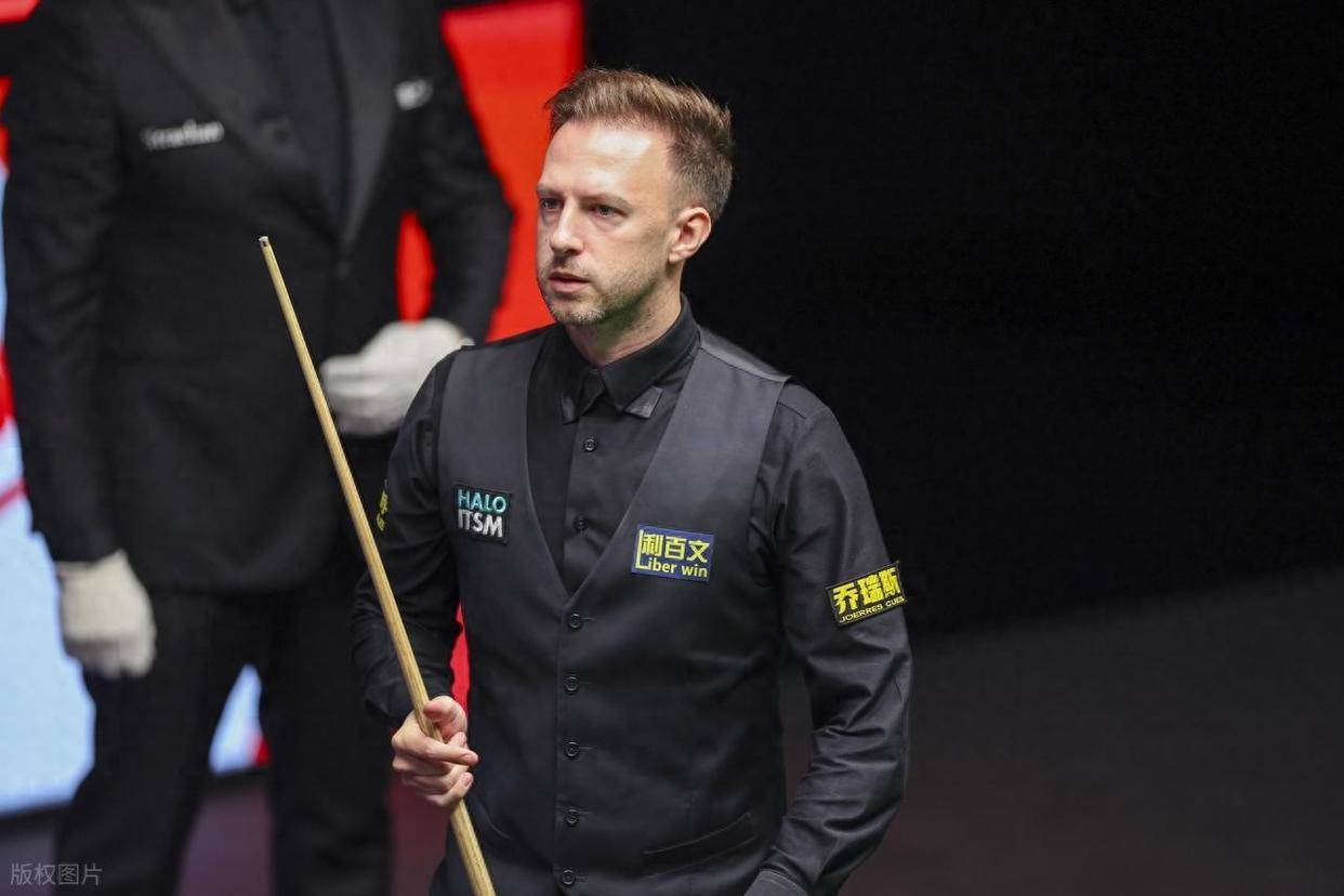 两人曾因紧 两人曾因紧