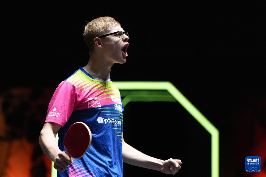 己的运动传 己的运动传